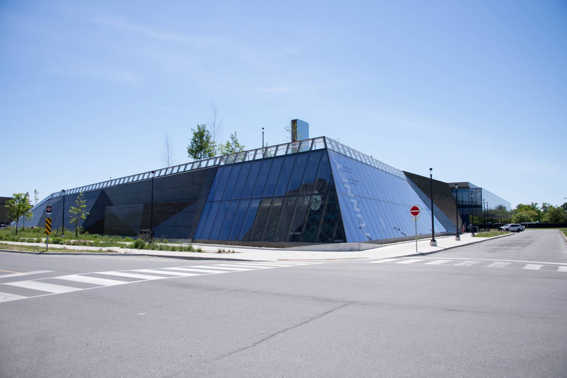Tunney’s Pasture energy centre with geometric glass and low-profile design