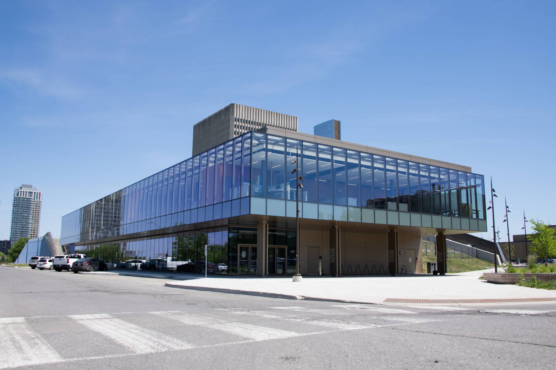 ESAP energy centre at Tunney’s Pasture with fully glazed exterior